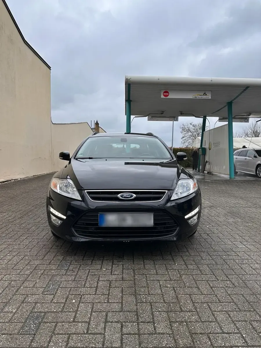 Second-hand Ford Mondeo 160 CP (117 kW) 2013 Negru Break