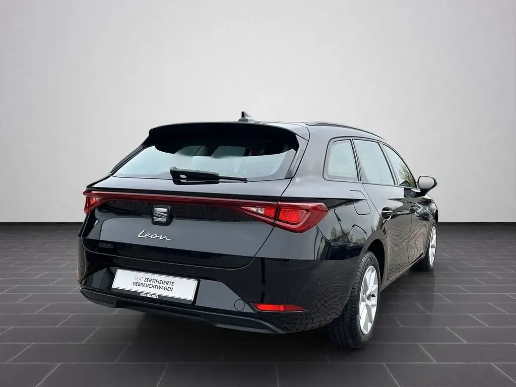 Gebraucht Seat Leon Style 150 PS (110 kW) 2022 Midnight schwarz metallic Kombi