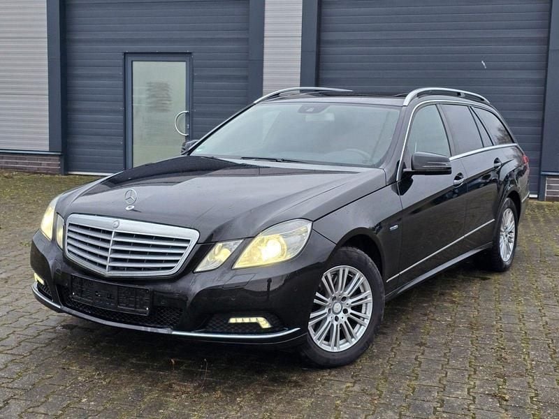Gebraucht Mercedes E350 231 PS (169 kW) 2010 Schwarz Kombi