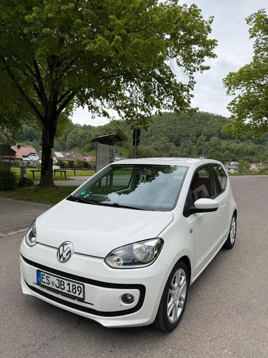 Second-hand VW up! 75 CP (55 kW) 2012 Hatchback