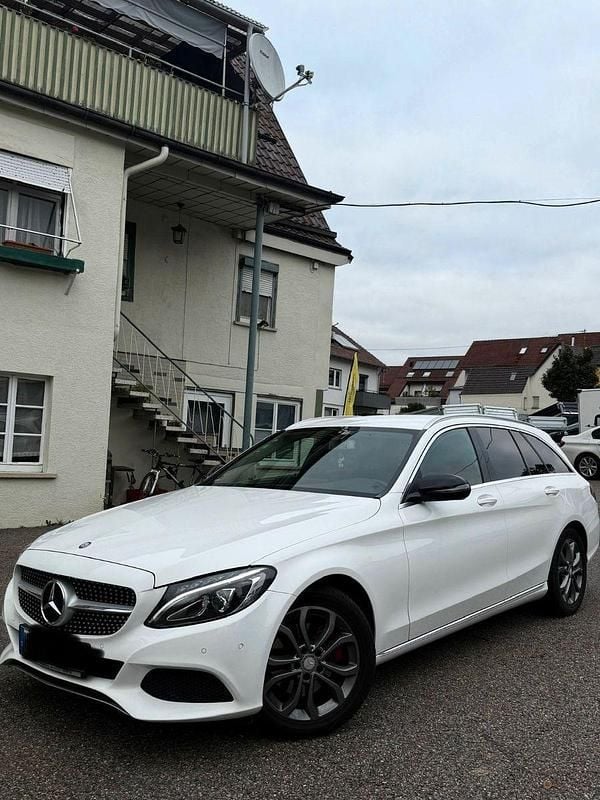 Weiß Gebraucht 2016 Mercedes C220 Exclusive Kombi | 13.800 € (Guter Preis) - Bild 1/4