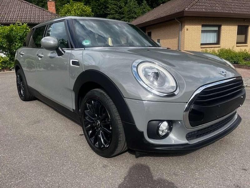 Grau Gebraucht 2019 Mini One Clubman Chili Kombi | 14.700 € (Fairer Preis) - Bild 1/4