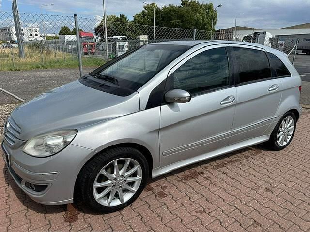 Silber Gebraucht 2006 Mercedes B150 Van / Kleinbus | 2.950 € (Fairer Preis) - Bild 1/4