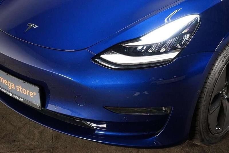 Gebraucht Tesla Model 3 366 kW (498 PS) 2020 Blue metallic Limousine