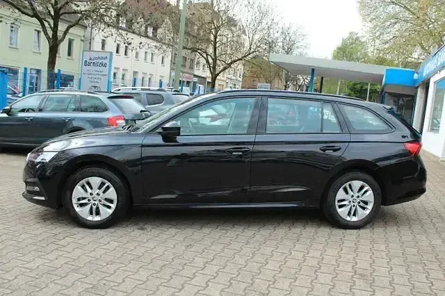Gebraucht Skoda Octavia Ambition 150 PS (110 kW) 2023 Schwarz Kombi