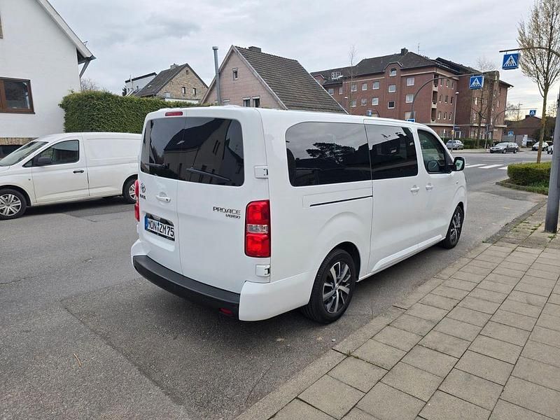 Gebraucht Toyota Proace 120 PS (88 kW) 2019 Weiß Van / Kleinbus