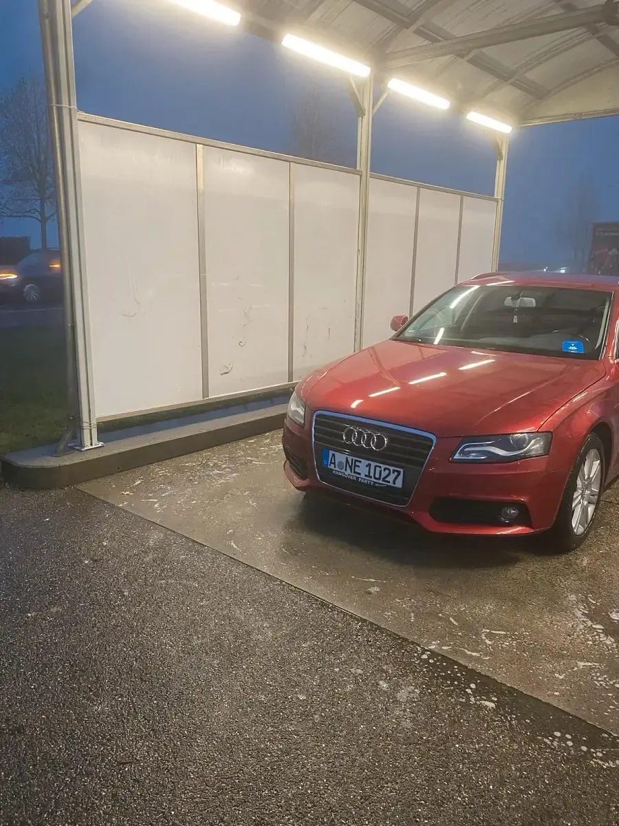 Gebraucht Audi A4 177 PS (130 kW) 2011 Rot Limousine