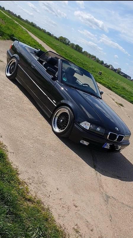 Schwarz Gebraucht 1997 BMW 328 Cabriolet Cabrio | 13.100 € (Fairer Preis) - Bild 1/4