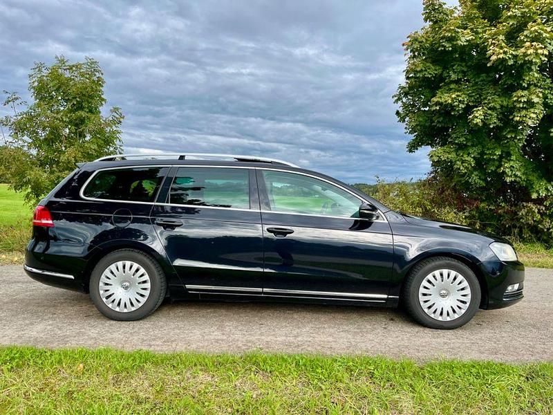 Gebraucht VW Passat Highline 170 PS (125 kW) 2012 Schwarz Kombi