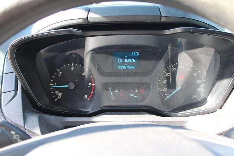 Second-hand Ford Transit Custom 105 CP (77 kW) 2017 Galben Monovolum