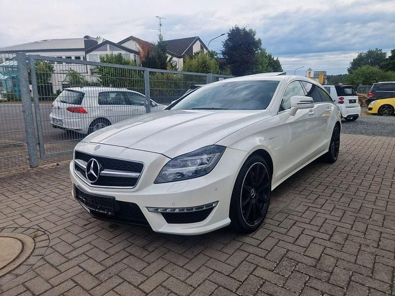 Weiß Gebraucht 2013 Mercedes CLS63 AMG Shooting Brake AMG Kombi | 22.500 € (Superpreis) - Bild 1/4
