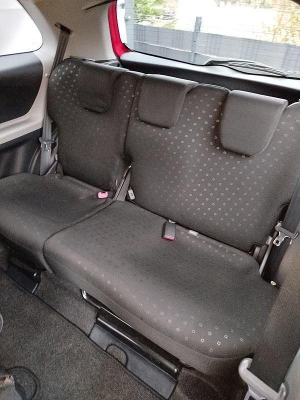 Gebraucht Toyota Yaris 70 PS (51 kW) 2007 Rot Kleinwagen