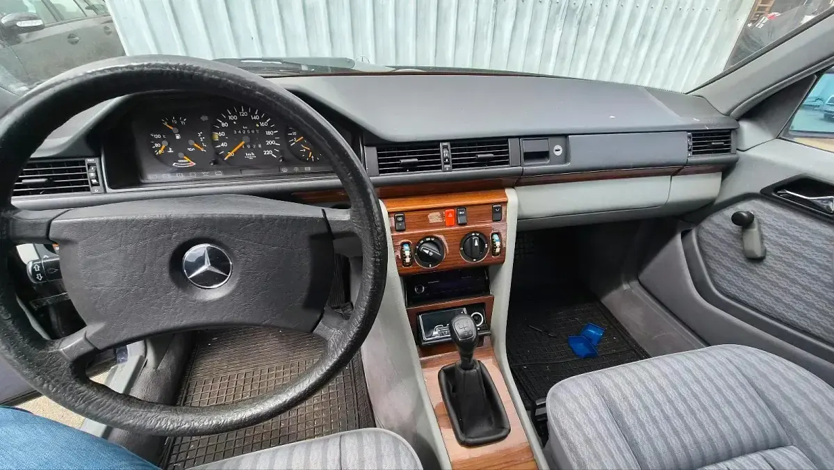 Gebraucht Mercedes E200 1990 Limousine