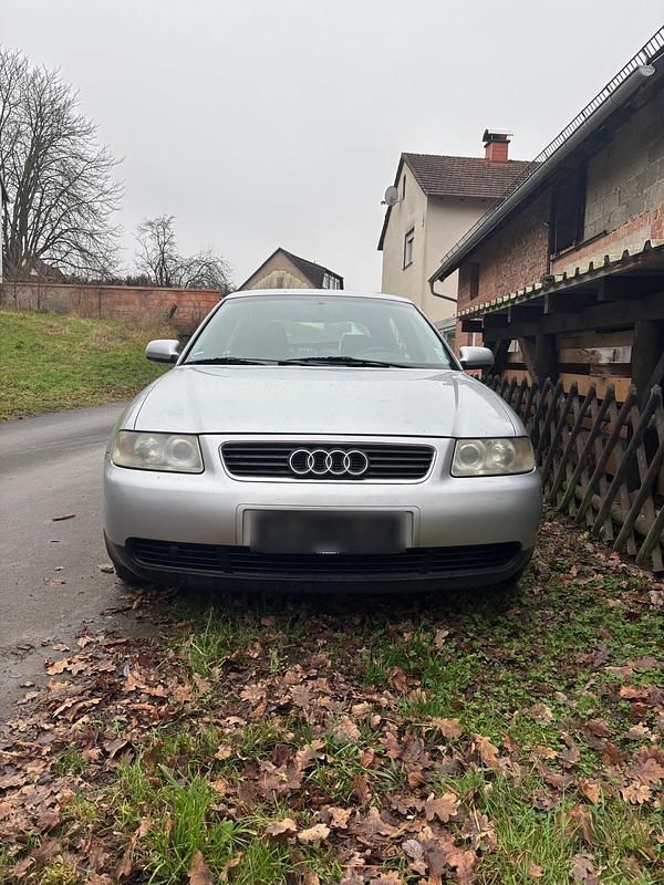 Używany Audi A3 102 KM (75 kW) 2002 Srebrny Hatchback