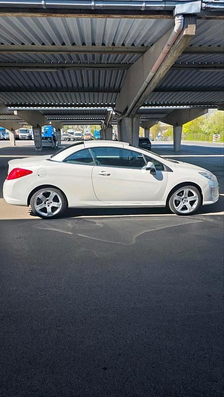 Gebraucht Peugeot 308 CC 140 PS (102 kW) 2010 Weiß Cabrio