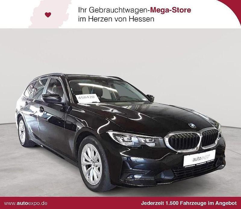 Schwarz Gebraucht 2022 BMW 318 Advantage Kombi | 23.889 € (Guter Preis) - Bild 1/4