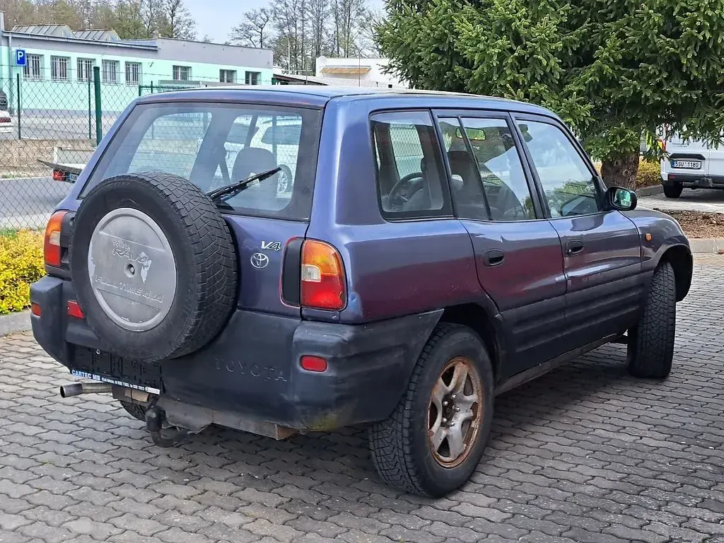 Gebraucht Toyota RAV4 128 PS (94 kW) 1997 Schwarz SUV