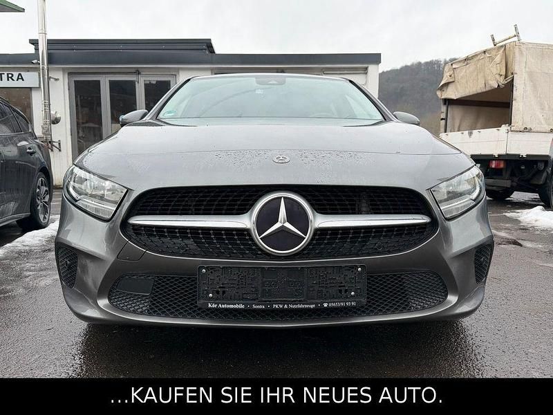 Gebraucht Mercedes A200 Progressive 163 PS (119 kW) 2018 Grau Limousine