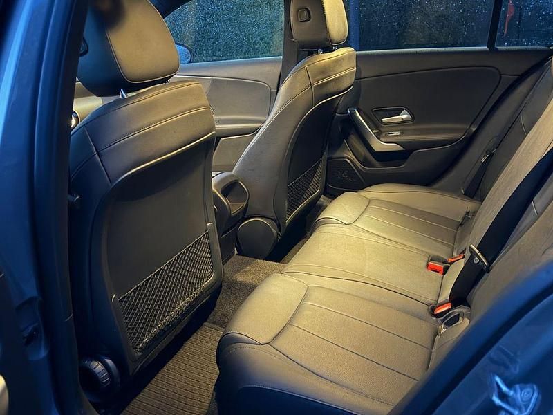 Gebraucht Mercedes A200 150 PS (110 kW) 2019 Grau Limousine