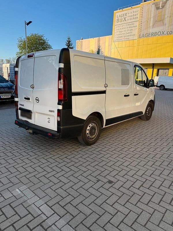 Gebraucht Opel Vivaro 116 PS (85 kW) 2016 Weiß Van / Kleinbus