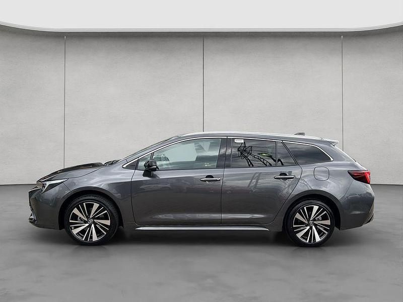 Neu Toyota Corolla 178 PS (130 kW) 2025 Grau Kombi