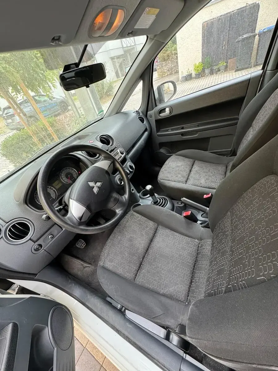 Gebraucht Mitsubishi Colt 95 PS (69 kW) 2008 Weiß Kombi