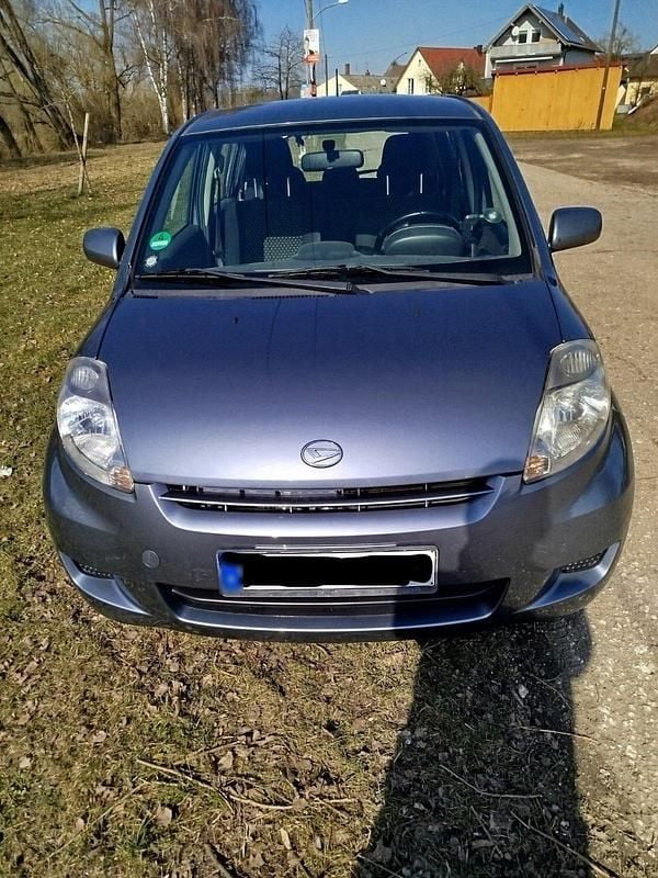 Gebraucht Daihatsu Sirion 91 PS (66 kW) 2009 Blau Kleinwagen