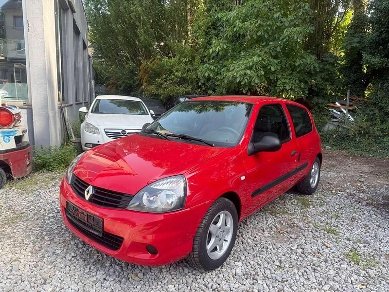 Rot Gebraucht 2010 Renault Clio II Campus Kleinwagen | 2.500 € (Fairer Preis) - Bild 1/4