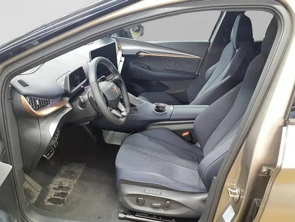 Usata Cupra Tavascan Endurance 210 kW (286 CV) 2025 Beige SUV