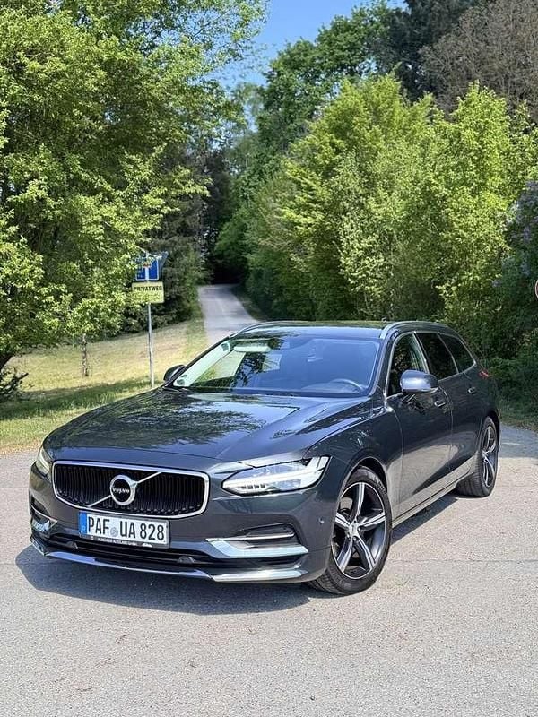 Gebraucht 2019 Volvo V90 Momentum Kombi | 17.600 € (Guter Preis) - Bild 1/4