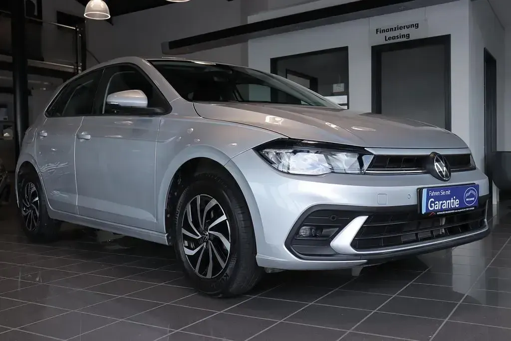Gebraucht VW Polo Life 95 PS (69 kW) 2025 Silber Kleinwagen
