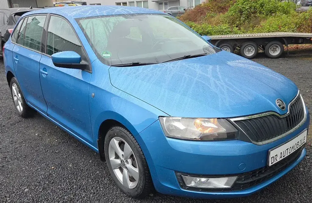Gebraucht Skoda Rapid 105 PS (77 kW) 2015 Denimblau metallic Kleinwagen