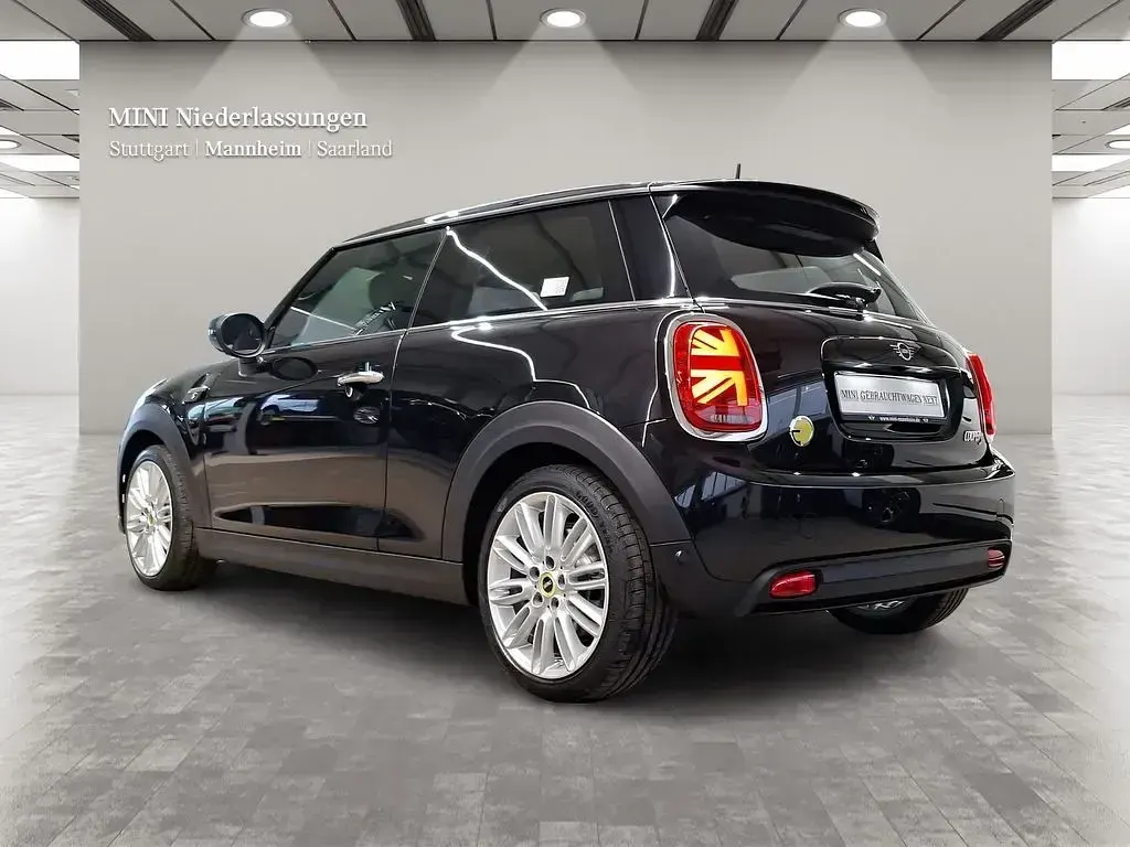 Usata Mini Cooper SE 135 kW (184 CV) 2023 Nero Utilitaria