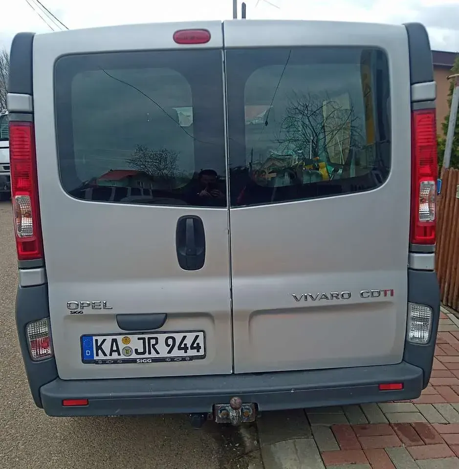 Gebraucht Opel Vivaro 114 PS (83 kW) 2009 Van / Kleinbus