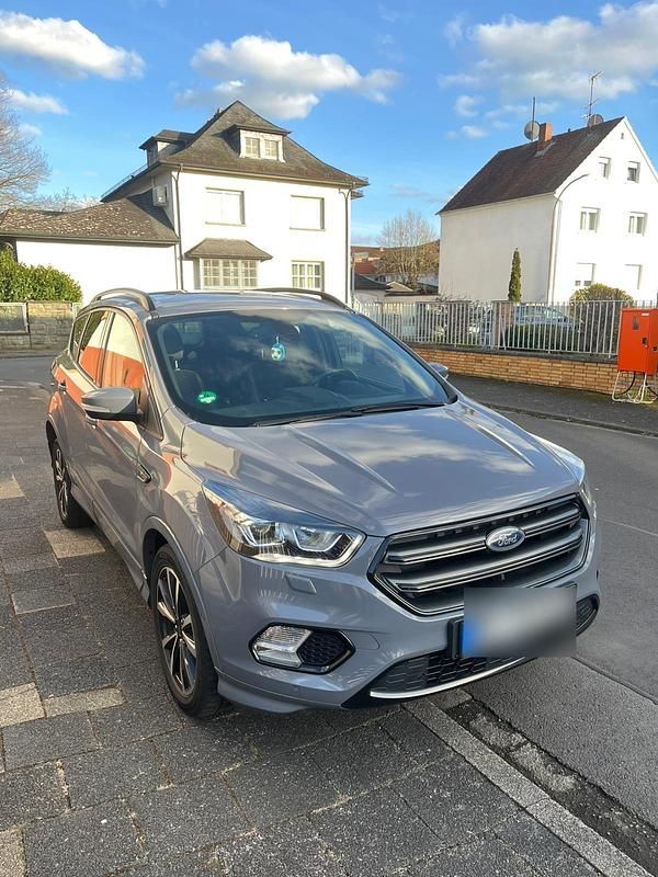 Gebraucht Ford Kuga ST-Line 150 PS (110 kW) 2019 Grau SUV