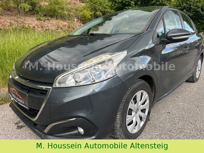 Grau Gebraucht 2016 Peugeot 208 Active Kleinwagen | 4.599 € (Fairer Preis) - Bild 1/4