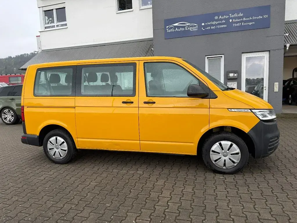 Gebraucht VW Caravelle Trendline 150 PS (110 kW) 2020 Gelb Van