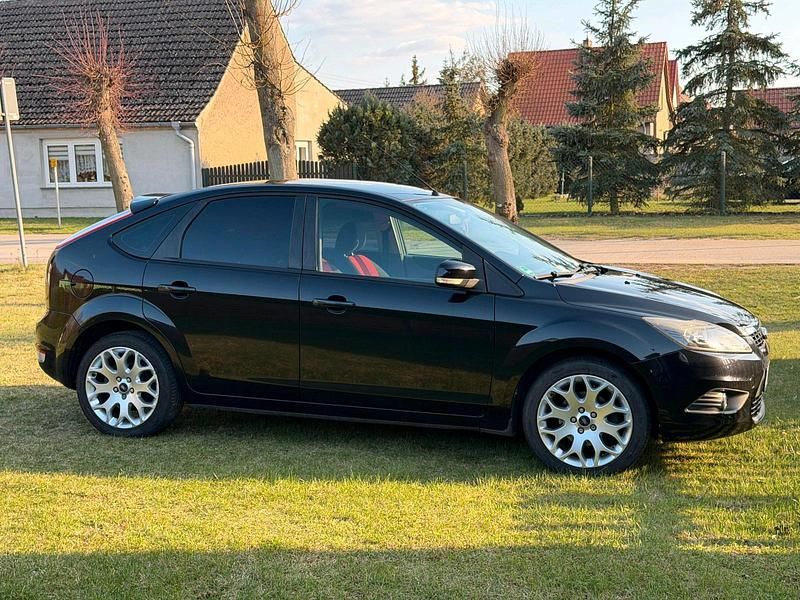 Gebraucht Ford Focus 116 PS (85 kW) 2008 Schwarz Limousine