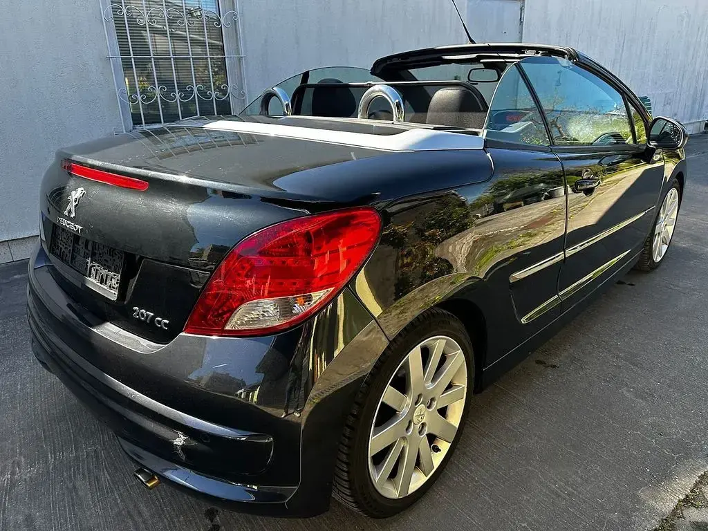 Gebraucht Peugeot 207 CC Allure 120 PS (88 kW) 2012 Schwarz Cabrio
