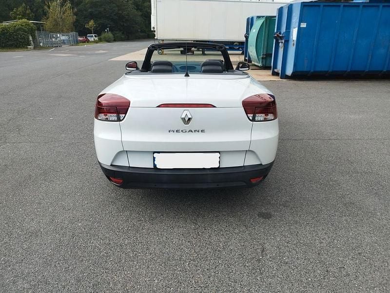 Gebraucht Renault Mégane Cabriolet Dynamique 140 PS (102 kW) 2011 Weiß Cabrio
