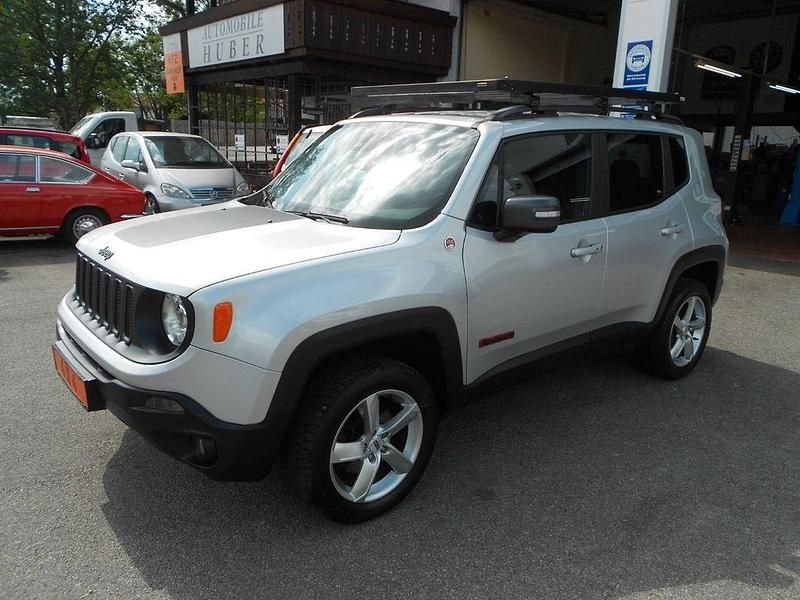 Grau Gebraucht 2015 Jeep Renegade Trailhawk SUV | 10.500 € (Fairer Preis) - Bild 1/4