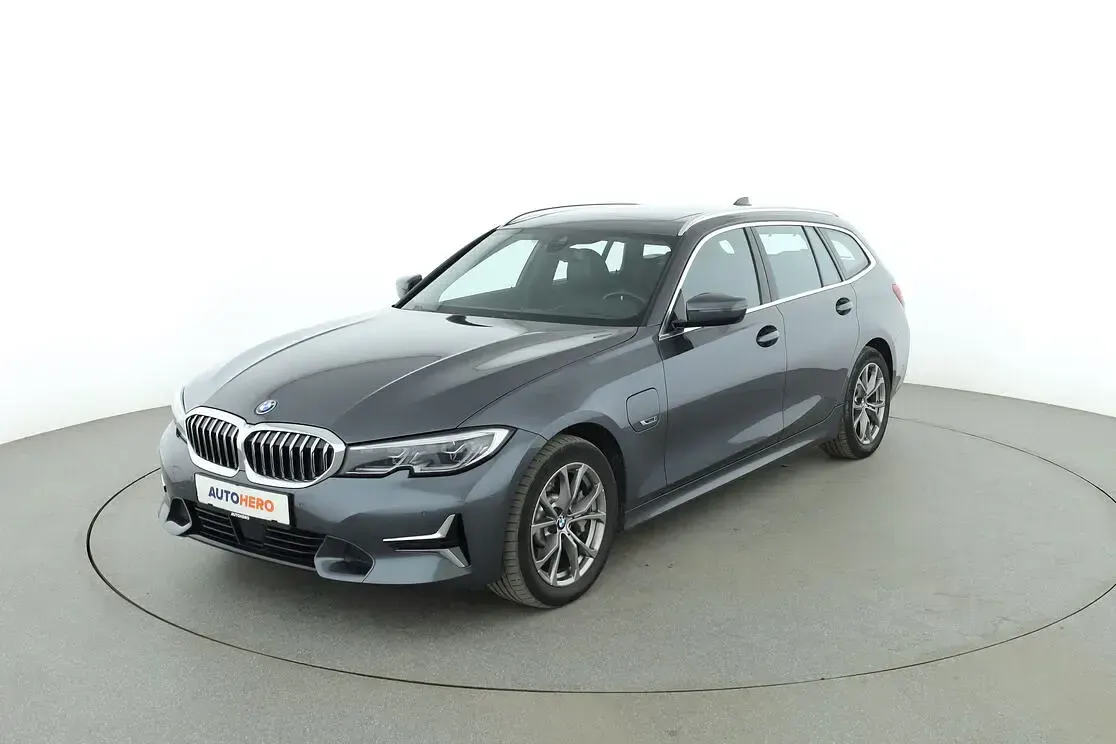 Gebraucht BMW 330e Luxury Line 252 PS (185 kW) 2021 Kombi