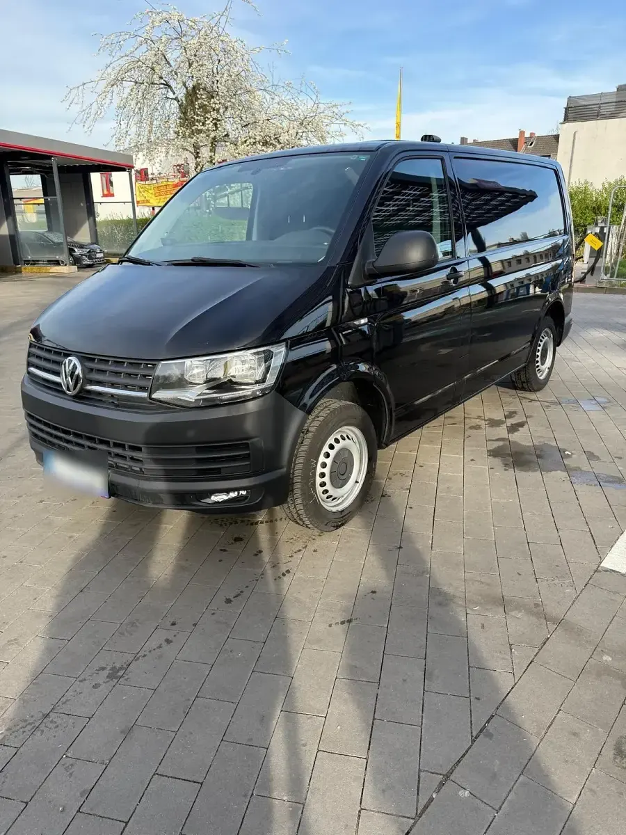 Usata VW Transporter 114 CV (83 kW) 2017 Nero Furgone