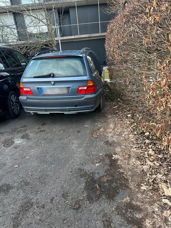 Gebraucht BMW 318 116 PS (85 kW) 2005 Blau Kombi