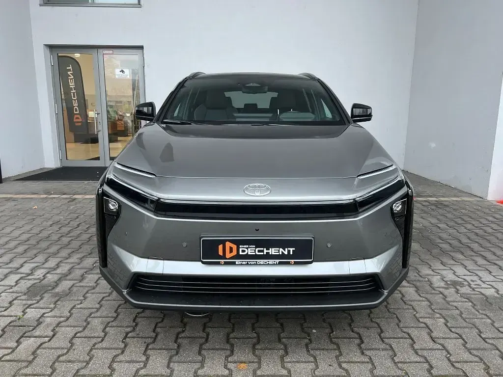 Gebraucht Toyota bZ4X Lounge 252 kW (343 PS) 2026 Grau SUV