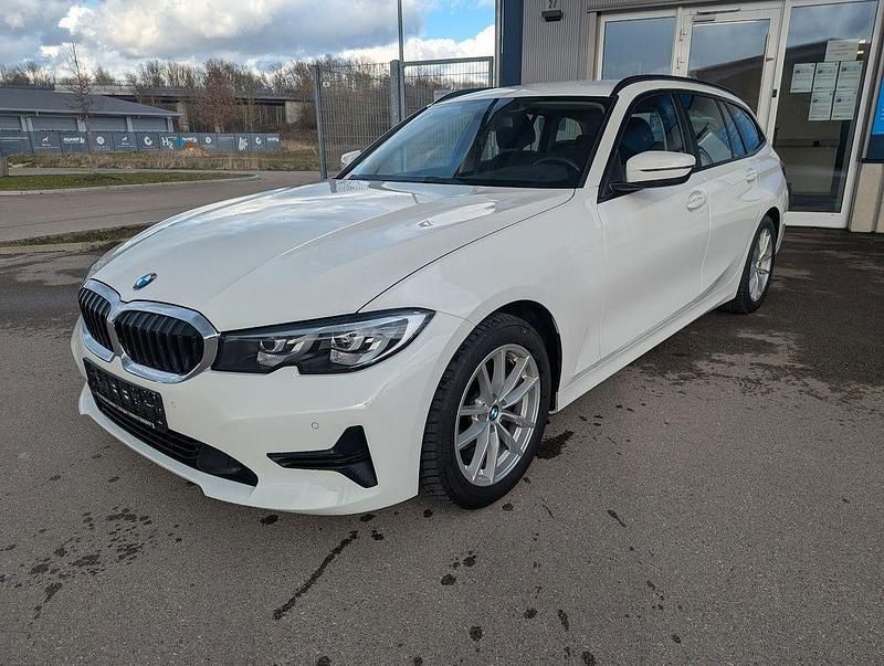 Gebraucht BMW 320 Advantage 190 PS (139 kW) 2021 Weiß Kombi