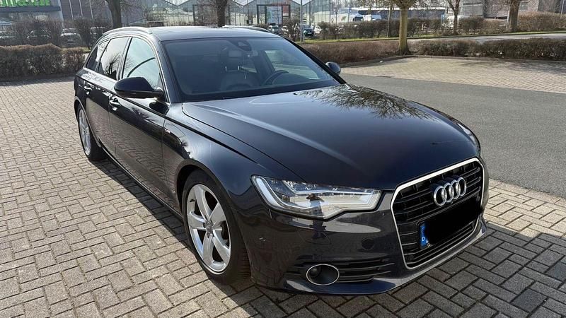 Gebraucht Audi A6 Ambiente 204 PS (150 kW) 2012 Blau Kombi