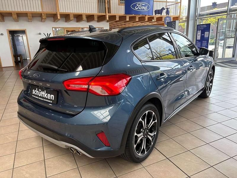 Usata Ford Focus Active 125 CV (91 kW) 2019 Blu Berlina