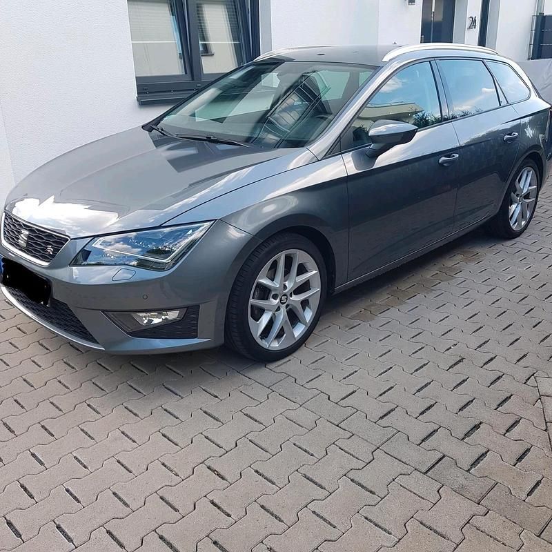 Grau Gebraucht 2015 Seat Leon ST FR Kombi | 13.099 € (Guter Preis) - Bild 1/4