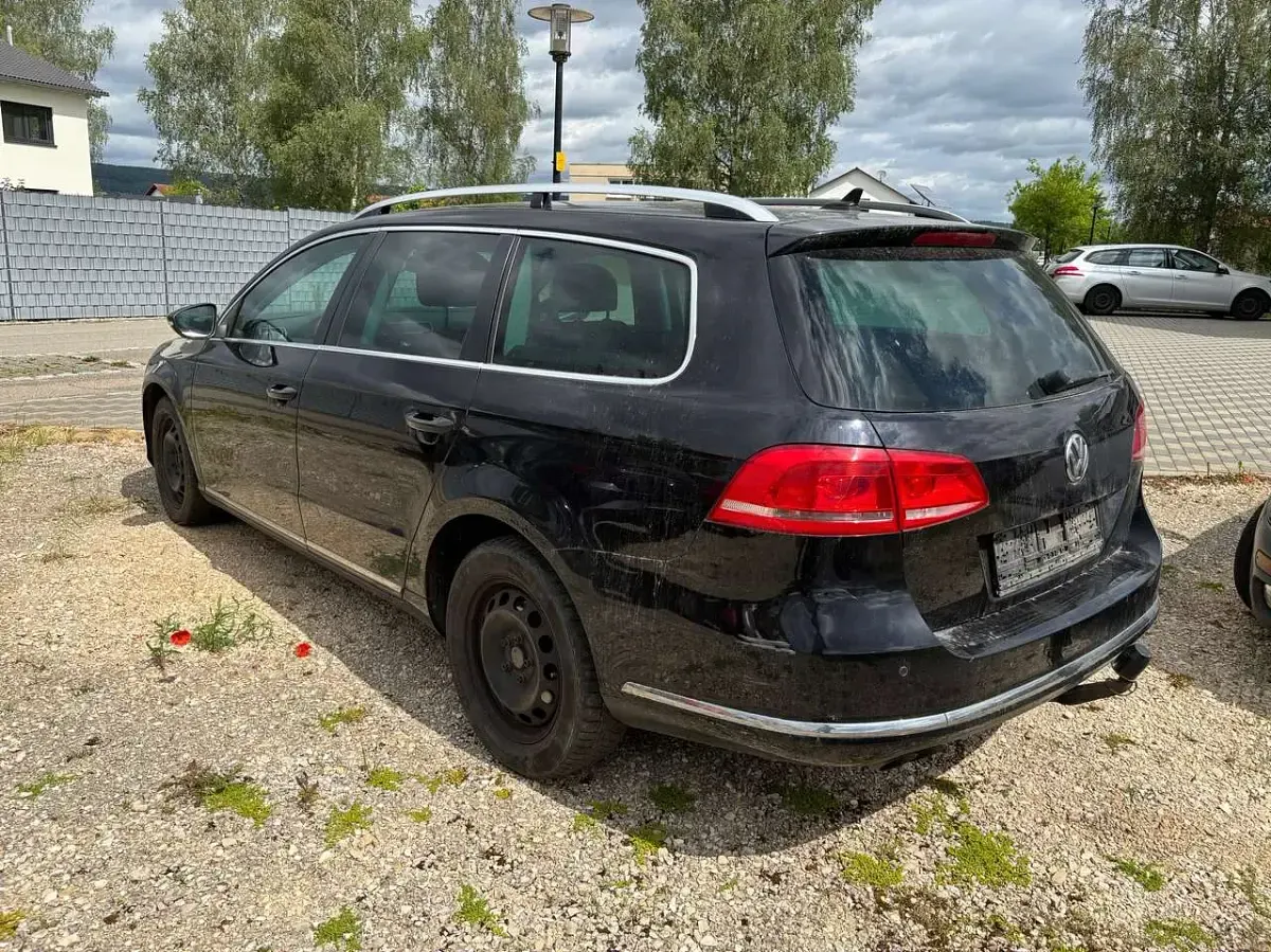 Gebraucht VW Passat 140 PS (102 kW) 2011 Schwarz Kombi